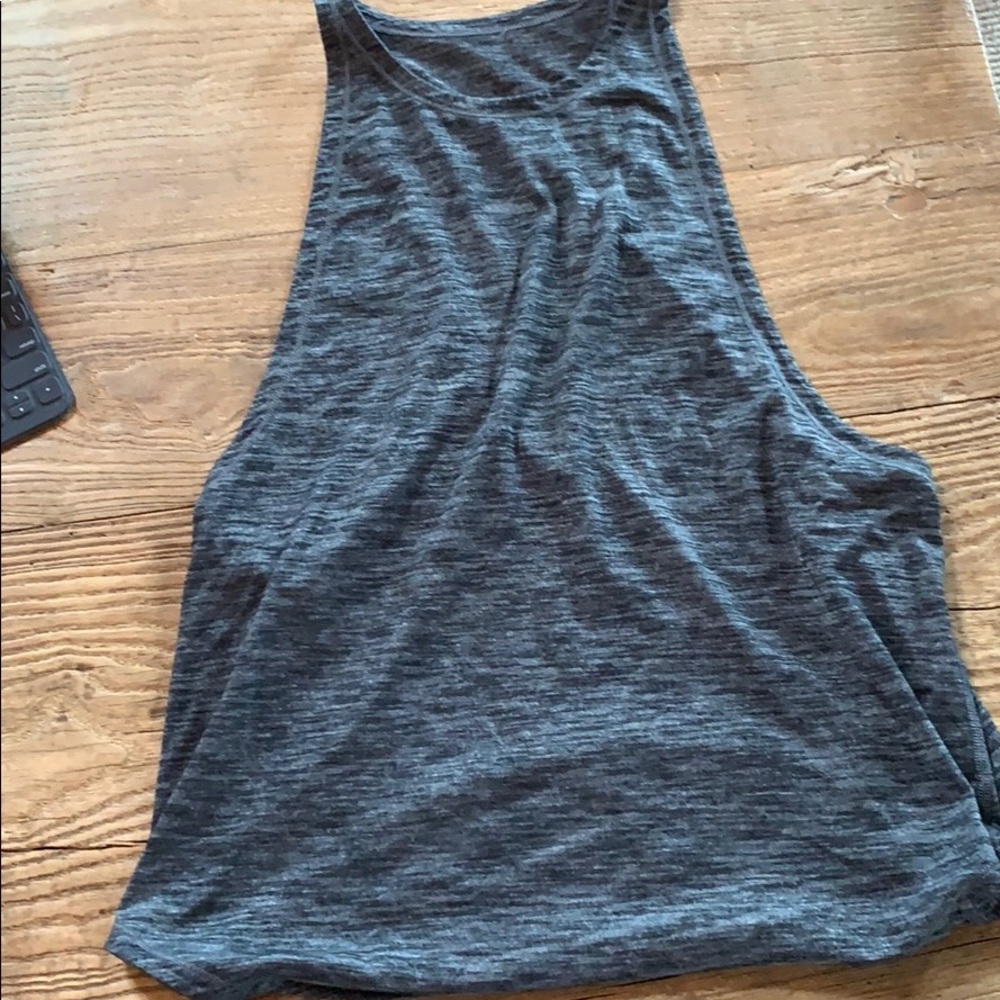 Lululemon tank